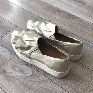 Seychelles gold, slip on sneakers - Size 7.5